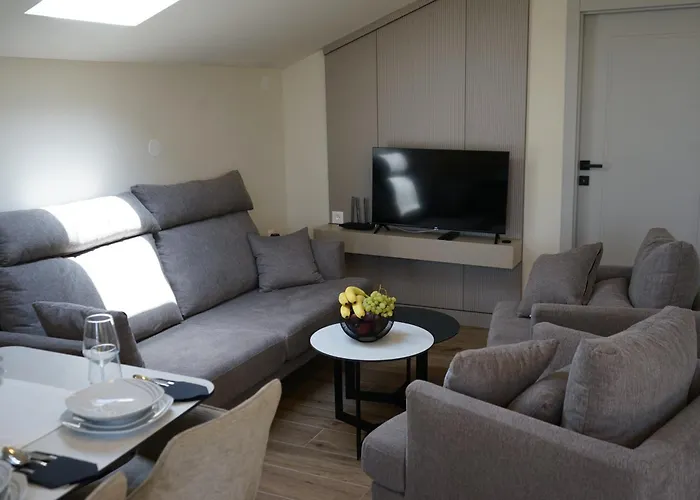 公寓 Ghega With Pool *