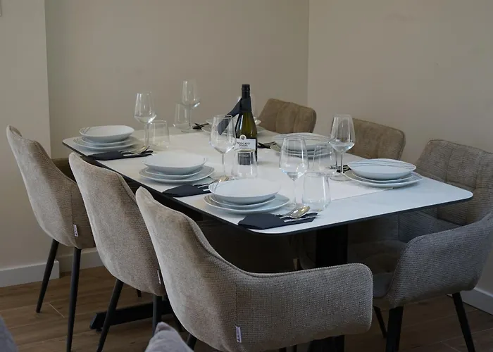 公寓 Ghega With Pool