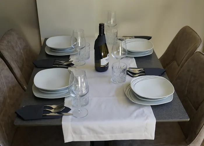 公寓 Ghega With Pool *