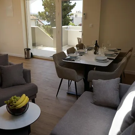 Apartment Ghega With Pool Zadar