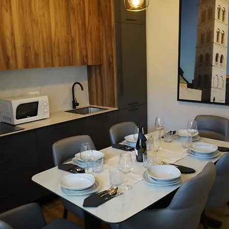 Ghega With Pool Apartment