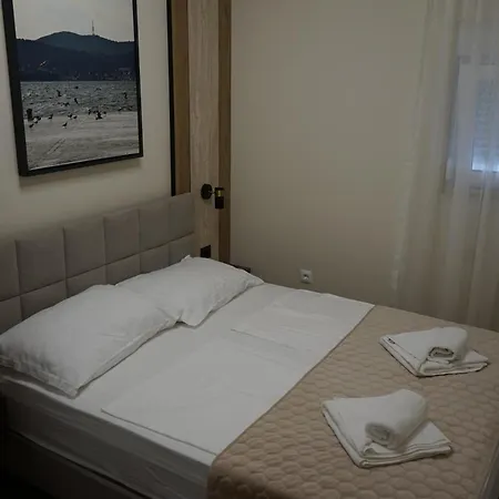 Apartment Ghega With Pool Zadar