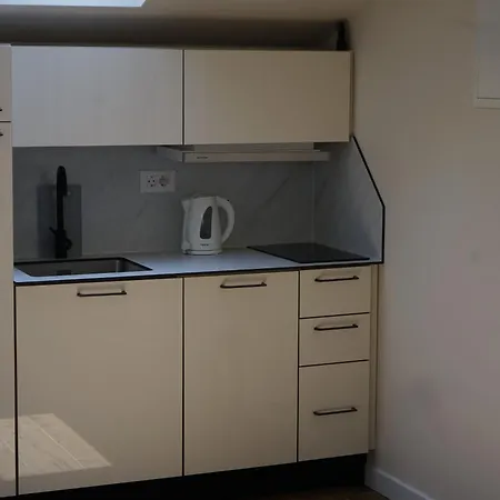 Ghega With Pool Apartment