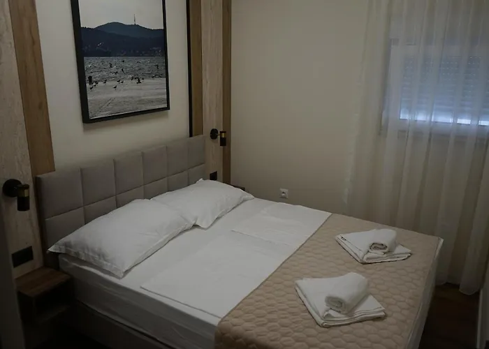 Διαμέρισμα Ghega With Pool Ζαντάρ